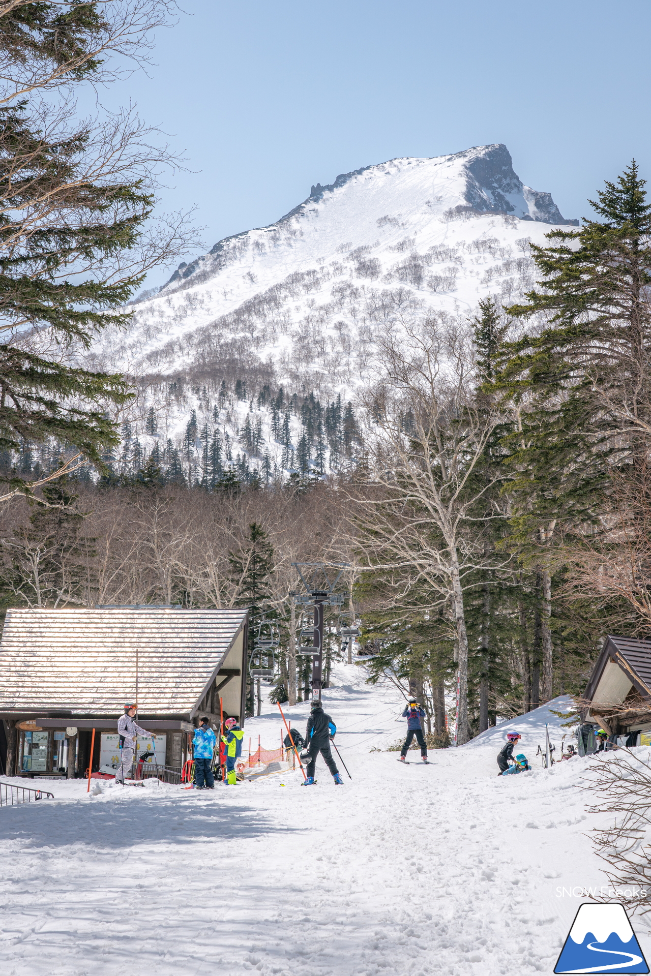 大雪山層雲峡・黒岳ロープウェイスキー場｜2021-2022シーズン終了間近…。積雪280cm＆5月8日までスキーリフト営業の黒岳で、春スキー＆スノーボードを満喫しましょう！